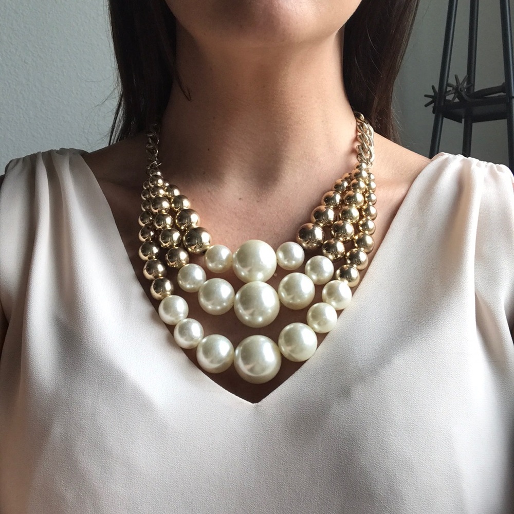 Large pearl necklace